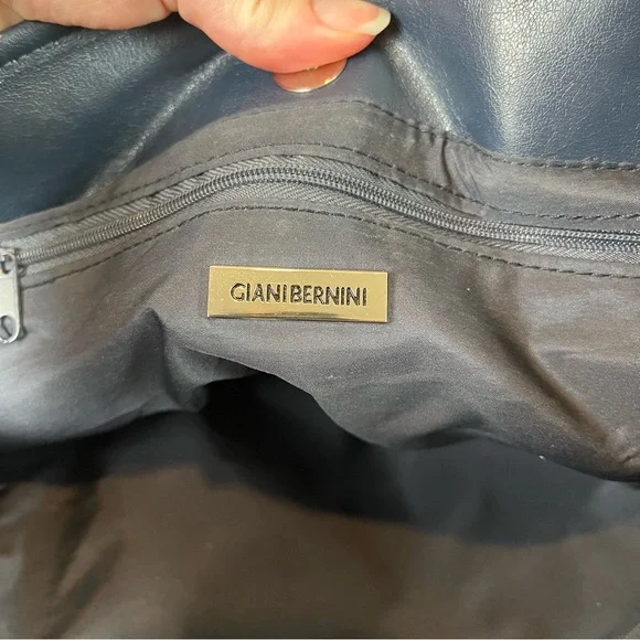 Gianni Bernini Embossed Leather Bag - Picture 11 of 16